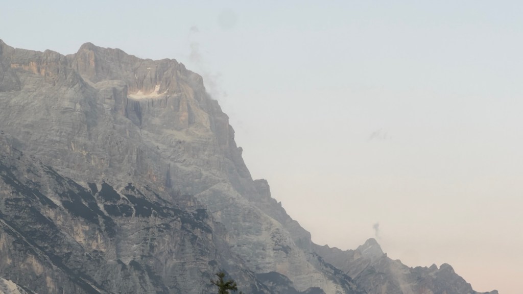 Le Frane sulla Croda Marcora: Un’Analisi Approfondita tra Ipotesi, Risposte e Contesti&nbsp;Globali